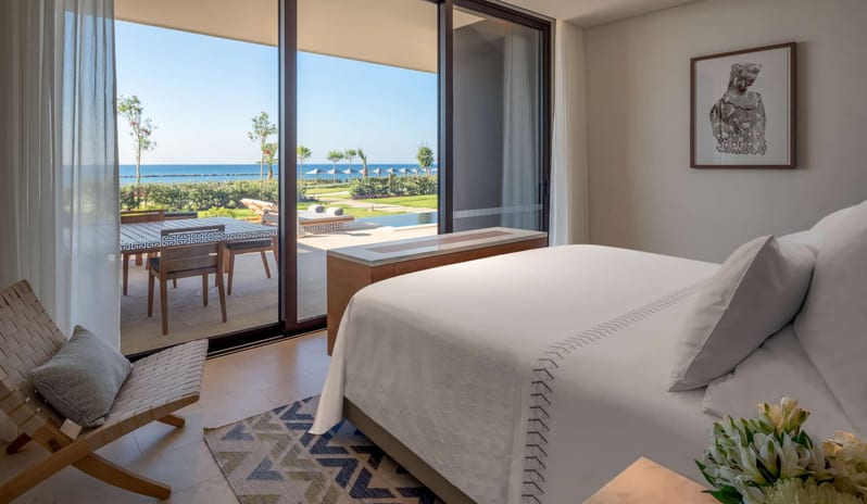 AMARA HOTEL - ONE BEDROOM SEAFRONT CABANA  BEDROOM